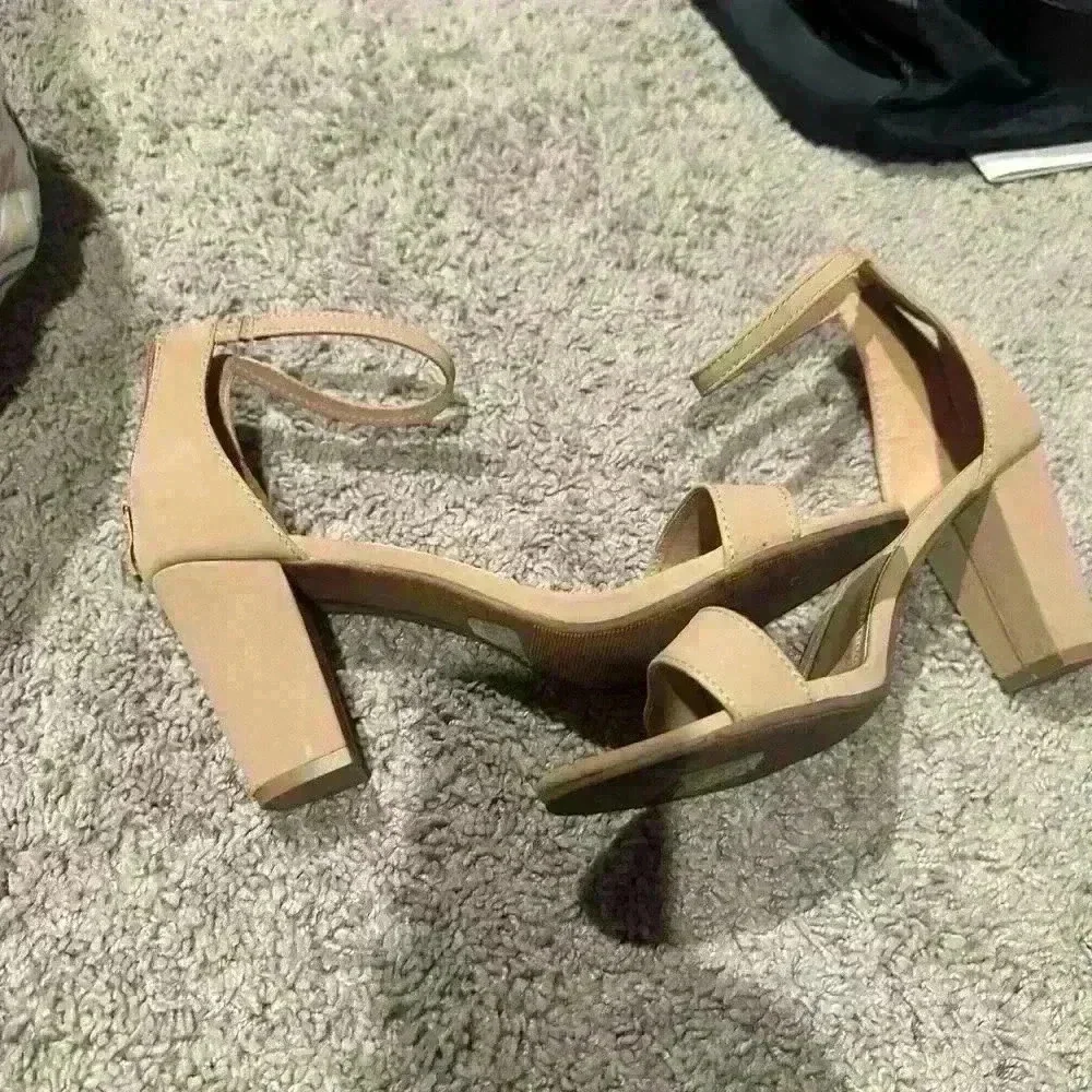 Tan heels size 9